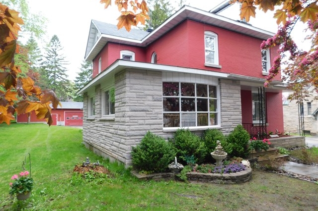 38 Main Street, Westport, Rideau Lakes, Gurreathomes