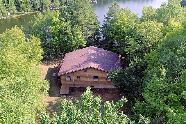 121 Sleepy Haven Lane, South Frontenac, Buck Lake, Gurreathomes.com